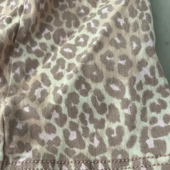 Wild Fable cheetah mini skirt. Sz 14 color beige and soft pink tones - Picture 3 of 6